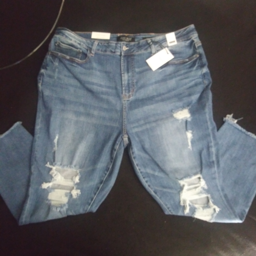 Judy Blue Plus Size 22W Distressed Denim Jeans NWT